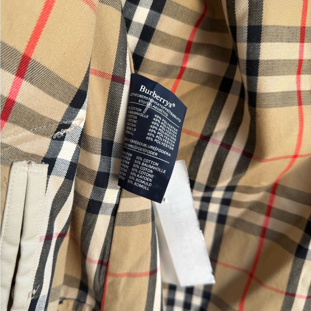 Burberry Vintage Beige Trench Coat size M - Picture 3 of 6